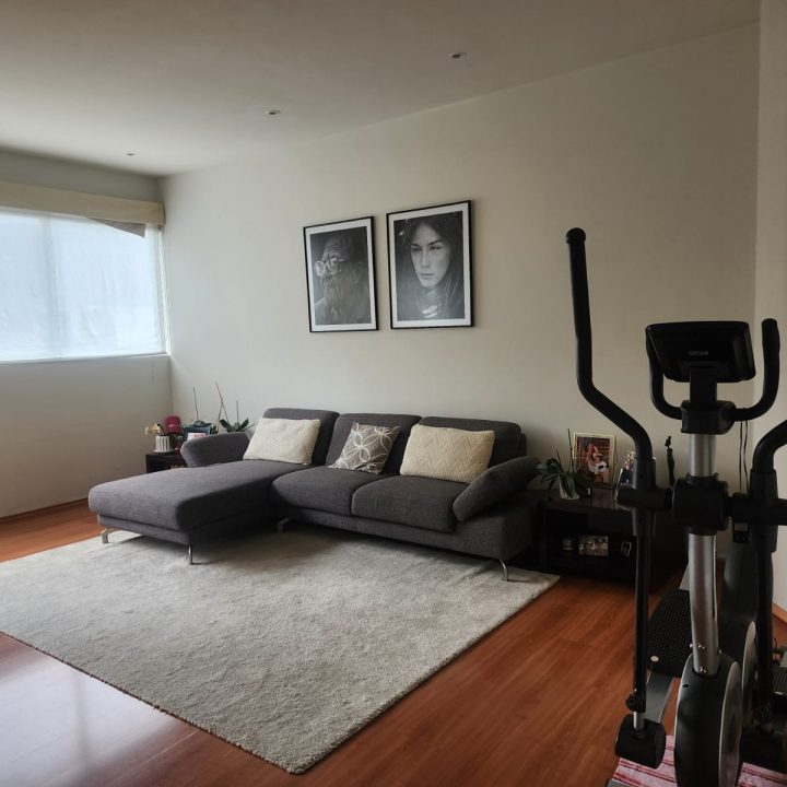 0704d064-eeff-436b-bd2e-aa9f67dc8b5c