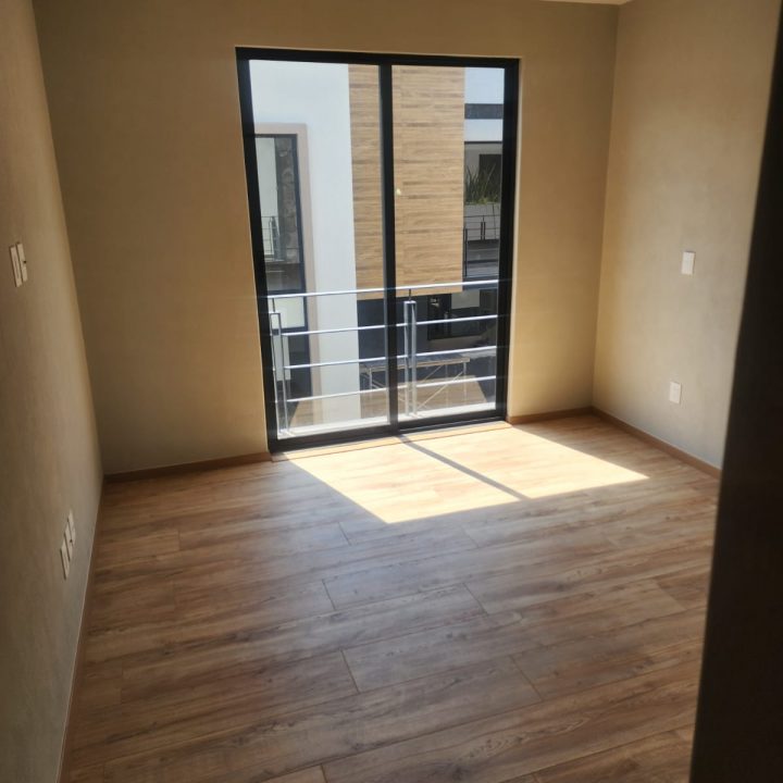 903fa3f9-c023-4c45-b346-c88650444f66