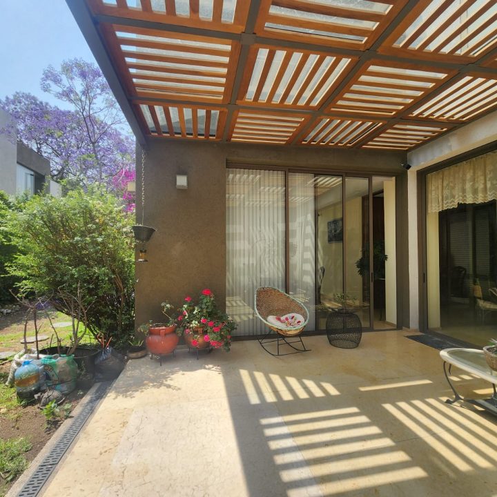 94f3eb8f-1ad3-4538-994d-948daca81882