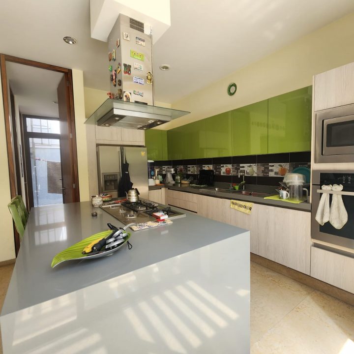 cf5a52af-83bc-4dcc-8af0-e9b12a5fd7b2