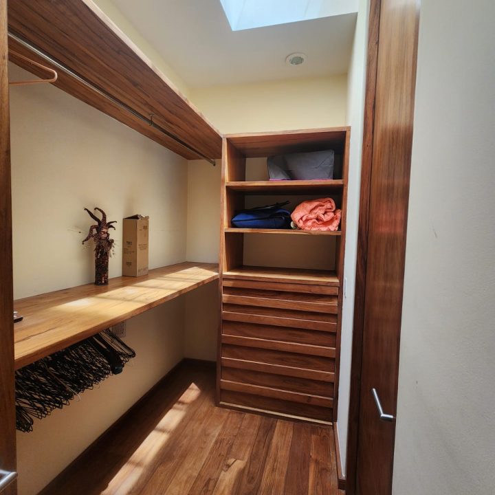 e9b1515a-e497-4967-8942-5fff75ae4a3a