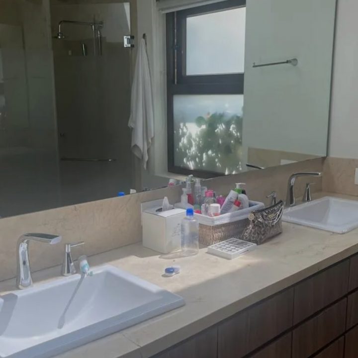 f23966a9-f554-47da-a2ae-022ef2495221